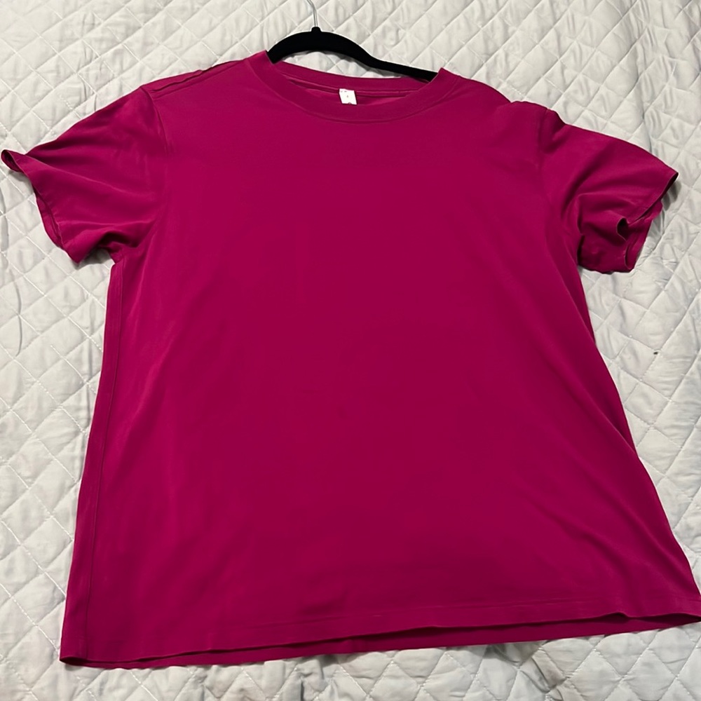 Lululemon t-shirt